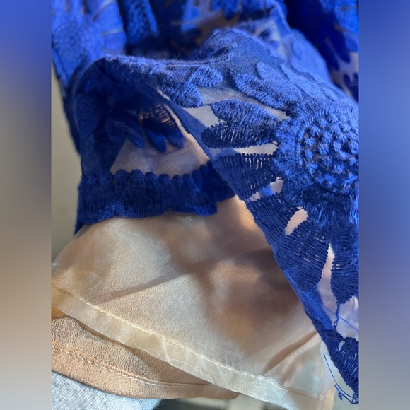 Party dress in purple by Ellison, mini w scalloped hem. Nude under lovely purple - Picture 10 of 11